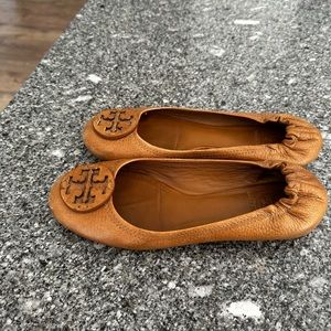 - Tory Burch flats